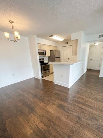 1218 BERMUDA LAKES LANE 203, Kissimmee, FL 34741