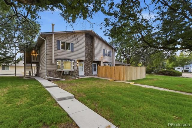 92 N Newark Street C, Aurora, CO 80012