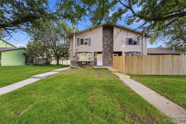 92 N Newark Street C, Aurora, CO 80012