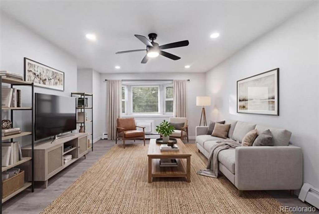 92 N Newark Street C, Aurora, CO 80012