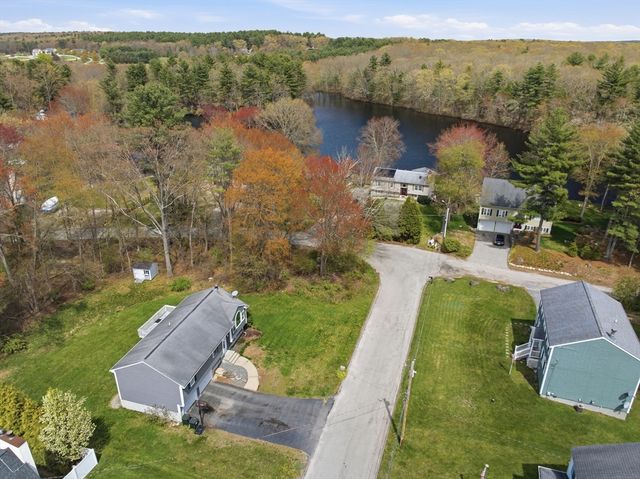 19 Fairfield Dr, Dudley, MA 01571