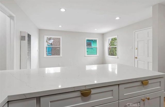 1109 E 3rd B, Long Beach, CA 90802