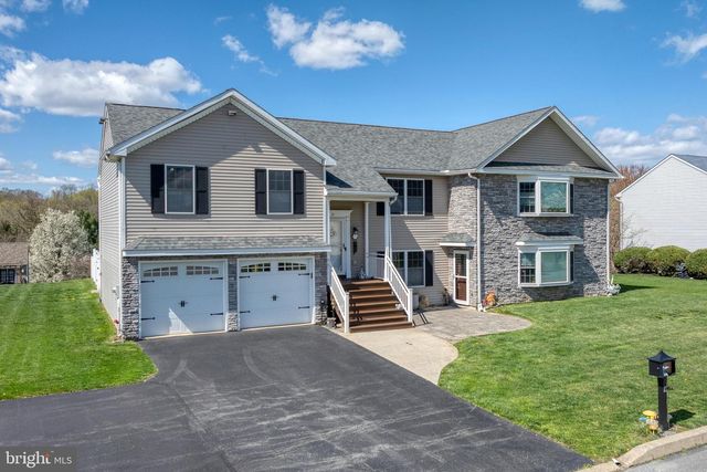 17 VICKILEE DR, Wrightsville, PA 17368