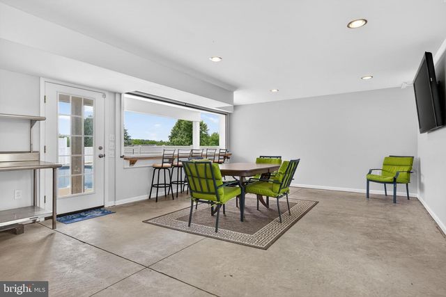 17 VICKILEE DR, Wrightsville, PA 17368