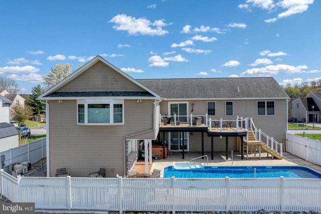 17 VICKILEE DR, Wrightsville, PA 17368