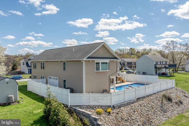17 VICKILEE DR, Wrightsville, PA 17368