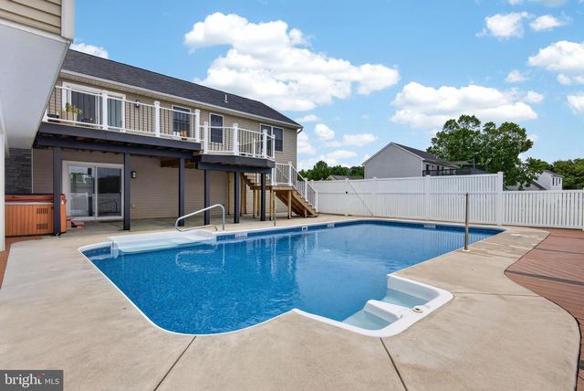 17 VICKILEE DR, Wrightsville, PA 17368