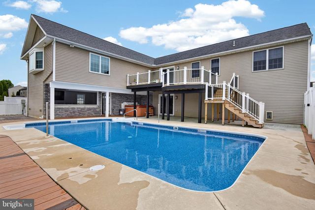 17 VICKILEE DR, Wrightsville, PA 17368
