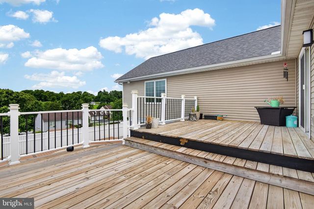 17 VICKILEE DR, Wrightsville, PA 17368