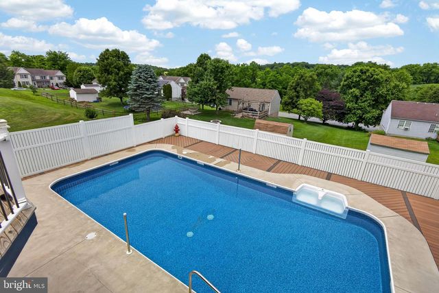 17 VICKILEE DR, Wrightsville, PA 17368