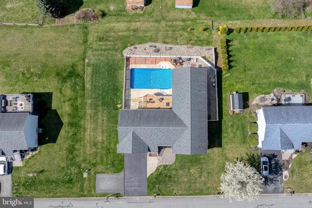 17 VICKILEE DR, Wrightsville, PA 17368