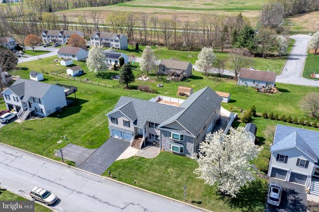 17 VICKILEE DR, Wrightsville, PA 17368