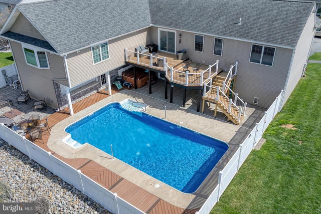 17 VICKILEE DR, Wrightsville, PA 17368