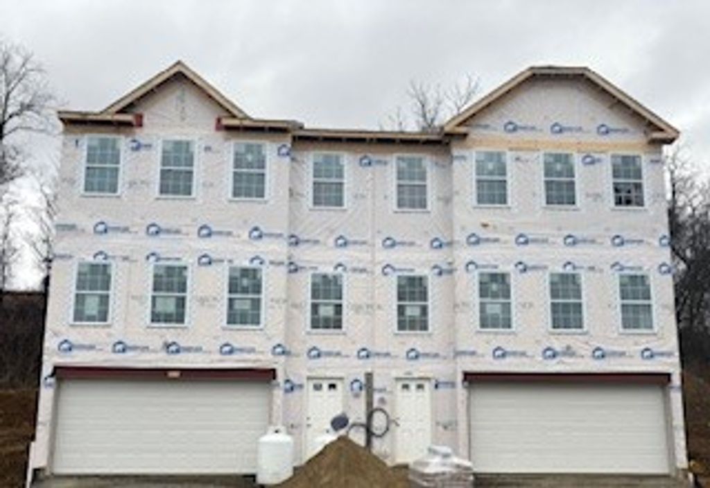 1245 Bedford Road 2083A, North Huntingdon, PA 15642