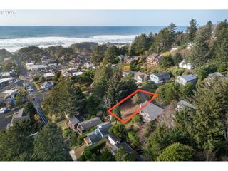 TL 1701 Third St, Yachats, OR 97498