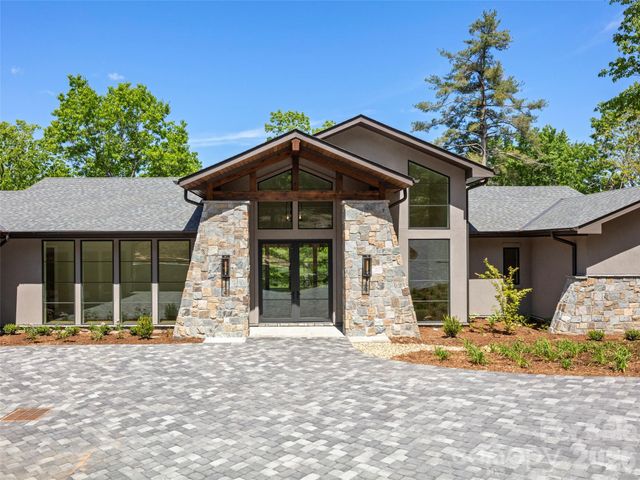 87 Misty Valley Parkway, Arden, NC 28704