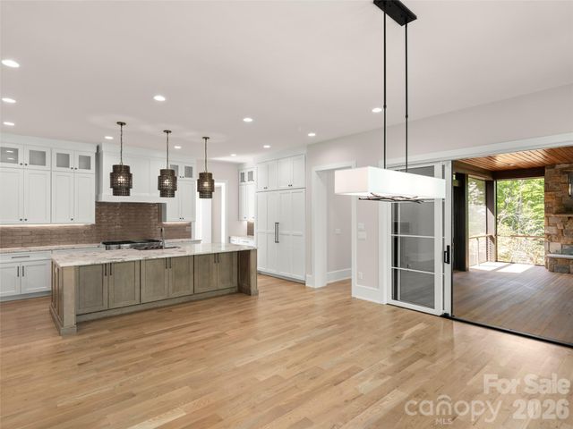 87 Misty Valley Parkway, Arden, NC 28704