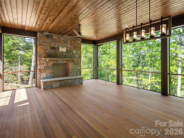 87 Misty Valley Parkway, Arden, NC 28704