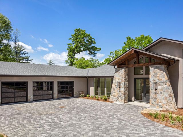 87 Misty Valley Parkway, Arden, NC 28704