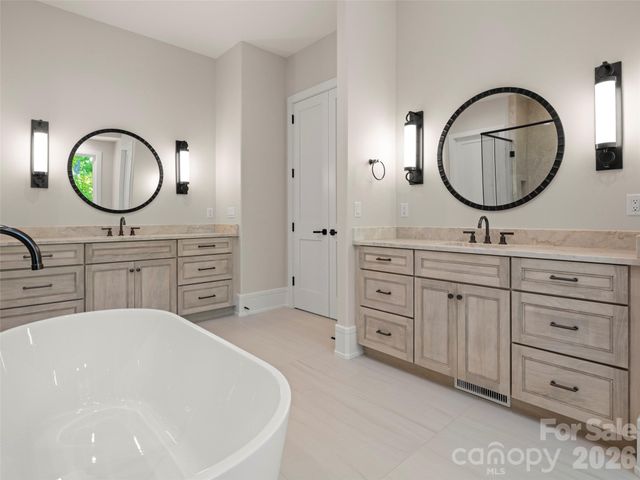 87 Misty Valley Parkway, Arden, NC 28704