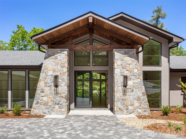 87 Misty Valley Parkway, Arden, NC 28704
