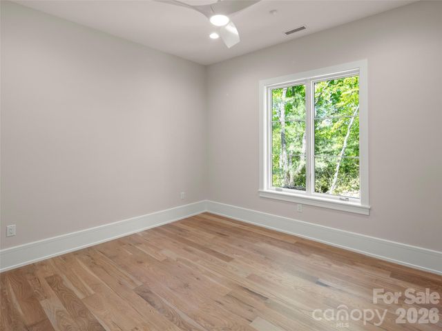 87 Misty Valley Parkway, Arden, NC 28704
