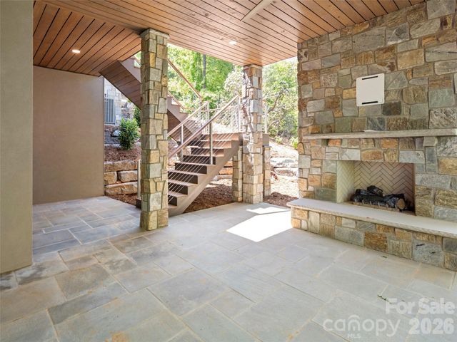 87 Misty Valley Parkway, Arden, NC 28704