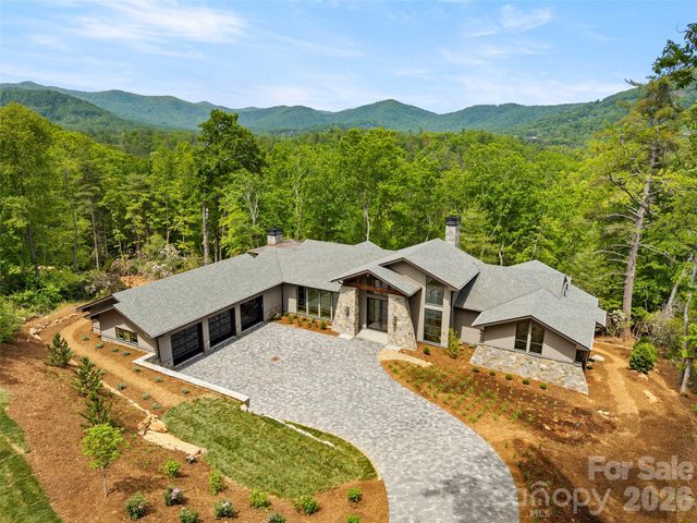 87 Misty Valley Parkway, Arden, NC 28704