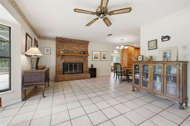 17611 NW 266TH STREET, High Springs, FL 32643