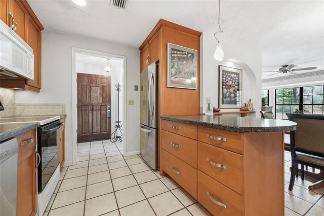 17611 NW 266TH STREET, High Springs, FL 32643