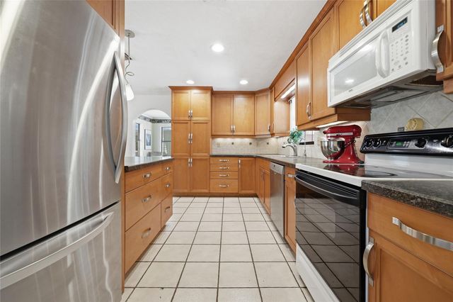 17611 NW 266TH STREET, High Springs, FL 32643