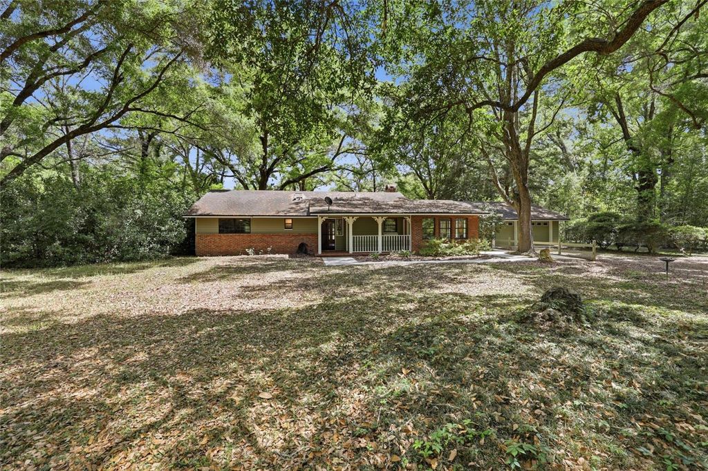 Image 1 of property listing at 17611 NW 266TH STREET, High Springs, FL 32643