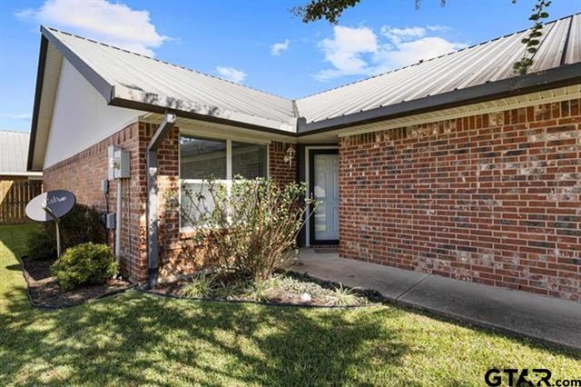 1807 Paverstone Lane, Longview, TX 75605