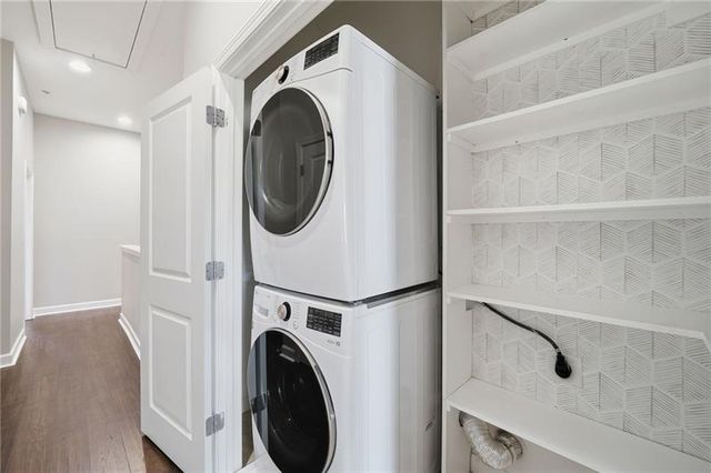 6088 Holly Park Lane SE, Mableton, GA 30126