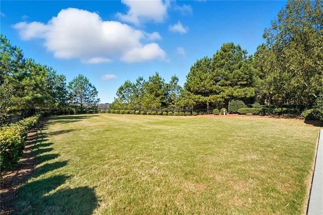 6088 Holly Park Lane SE, Mableton, GA 30126