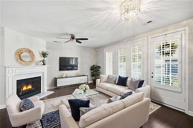 6088 Holly Park Lane SE, Mableton, GA 30126