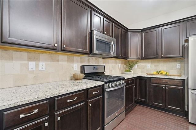 6088 Holly Park Lane SE, Mableton, GA 30126