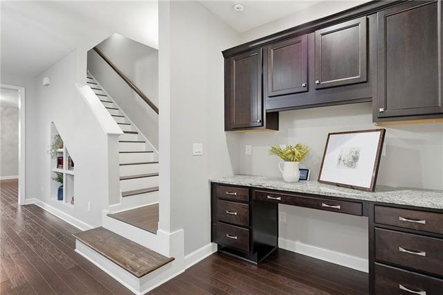 6088 Holly Park Lane SE, Mableton, GA 30126