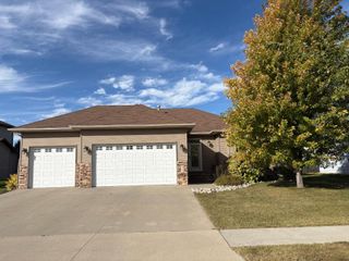 4737 6th Street S, Moorhead, MN 56560