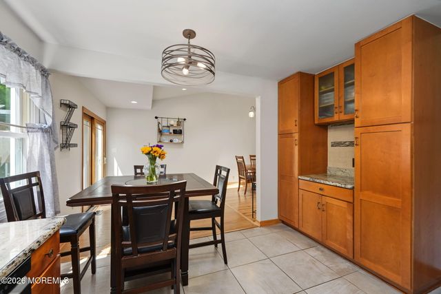 8 Bradford Road, East Brunswick, NJ 08816