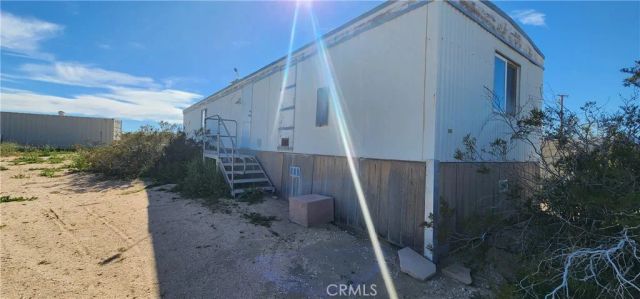 6042 Milne Road, Landers, CA 92285