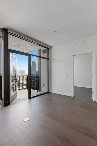 1212 Demonbreun St Apt 909, Nashville, TN 37203