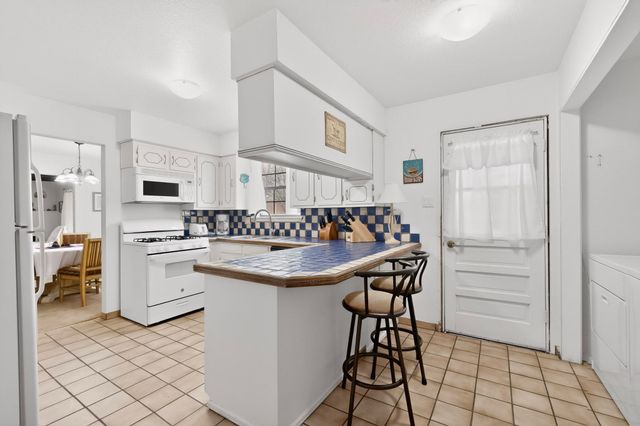 2810 Calle Campeon, Santa Fe, NM 87505