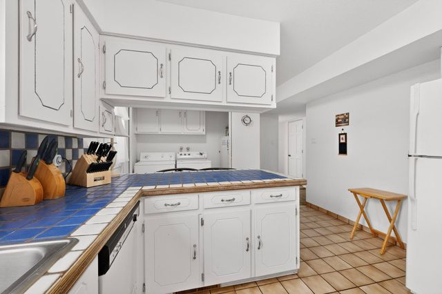 2810 Calle Campeon, Santa Fe, NM 87505