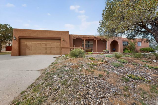 2810 Calle Campeon, Santa Fe, NM 87505