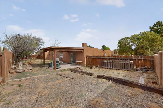 2810 Calle Campeon, Santa Fe, NM 87505