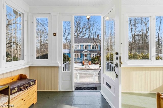 2 Longview Ter, Morristown Town, NJ 07960