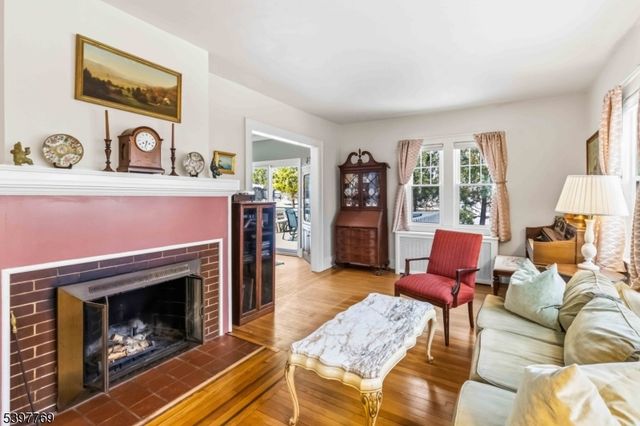 2 Longview Ter, Morristown Town, NJ 07960