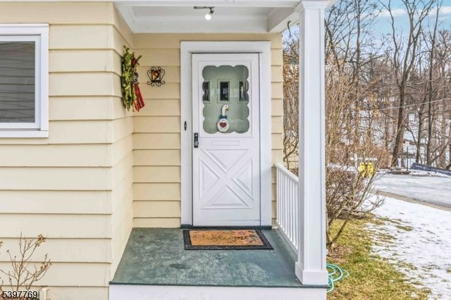 2 Longview Ter, Morristown Town, NJ 07960