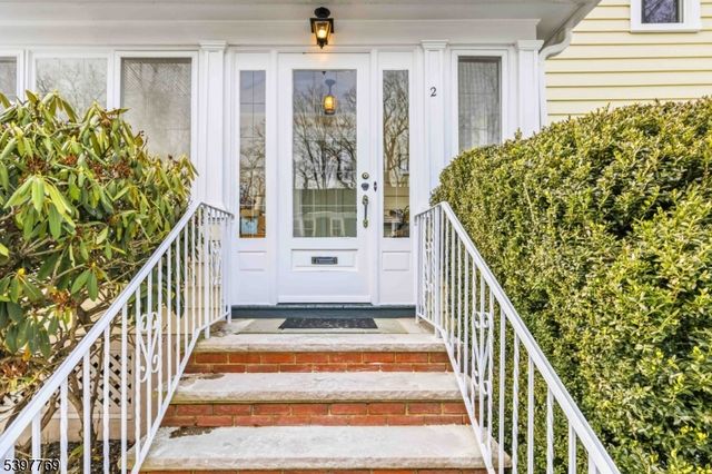 2 Longview Ter, Morristown Town, NJ 07960